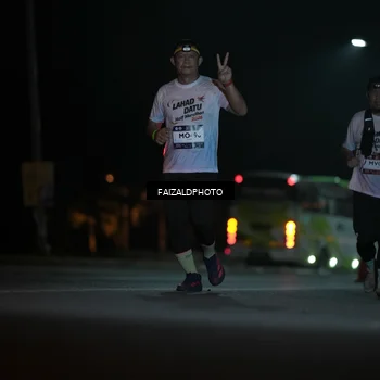 Runner Photo 7775137