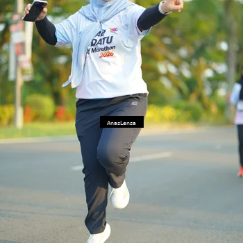 Runner Photo 7775140