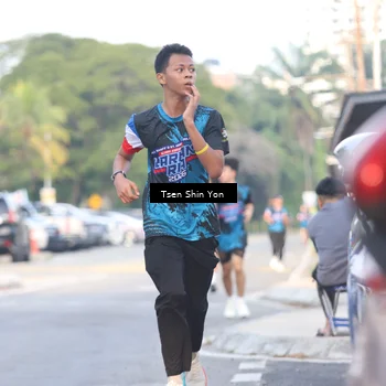 Runner Photo 7775158