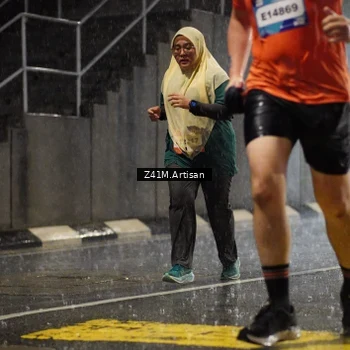 Runner Photo 7775165