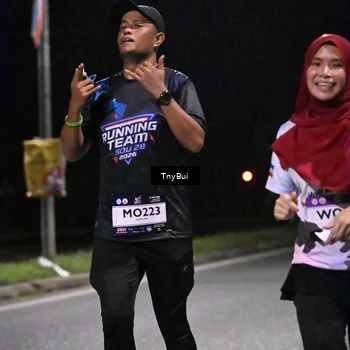 Runner Photo 7775187