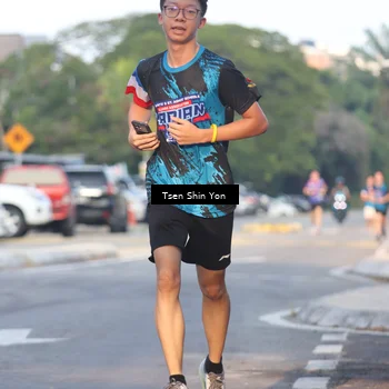 Runner Photo 7775204
