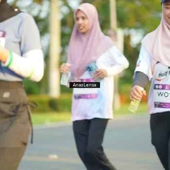 Runner Photo 7775213