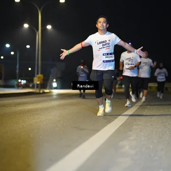 Runner Photo 7775228