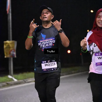 Runner Photo 7775237