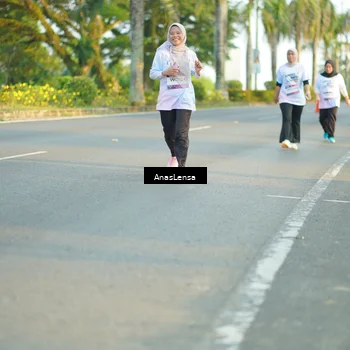 Runner Photo 7775253