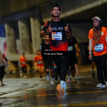 Runner Photo 7775280