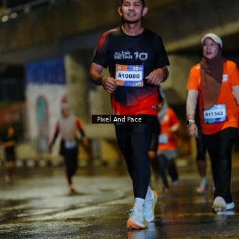 Runner Photo 7775282