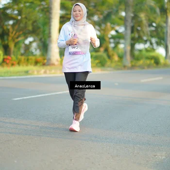 Runner Photo 7775299