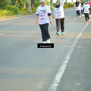 Runner Photo 7775310
