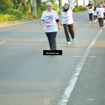 Runner Photo 7775332