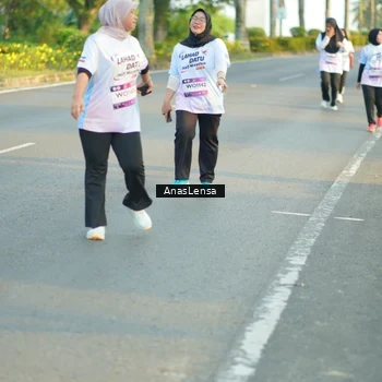 Runner Photo 7775344