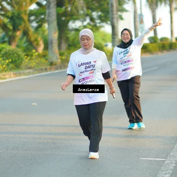Runner Photo 7775349
