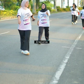 Runner Photo 7775362