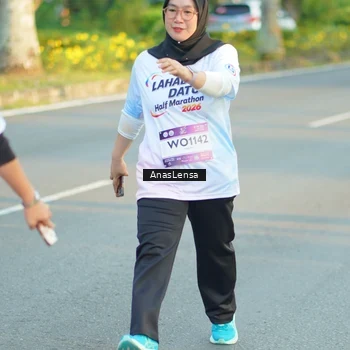 Runner Photo 7775369