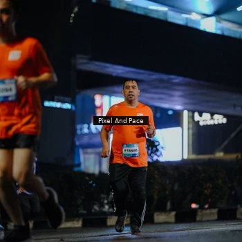 Runner Photo 7775398