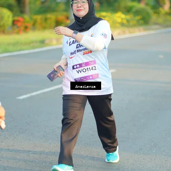 Runner Photo 7775409