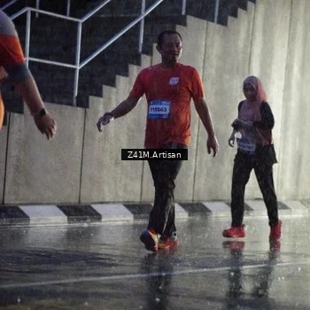 Runner Photo 7775411