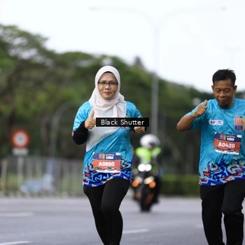 Runner Photo 7775412