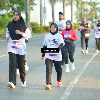 Runner Photo 7775413