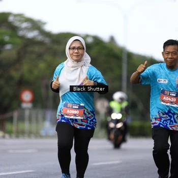 Runner Photo 7775419