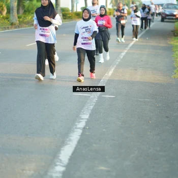 Runner Photo 7775423