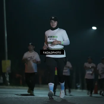 Runner Photo 7775424
