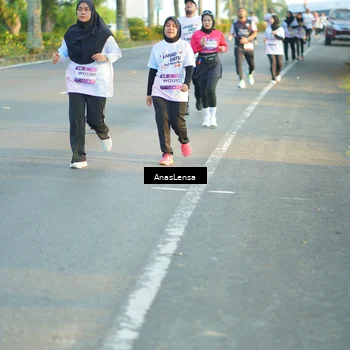 Runner Photo 7775433