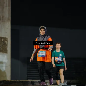 Runner Photo 7775442