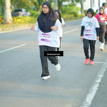Runner Photo 7775449