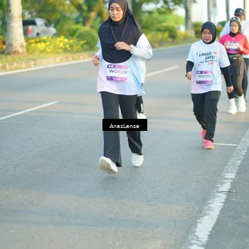 Runner Photo 7775454