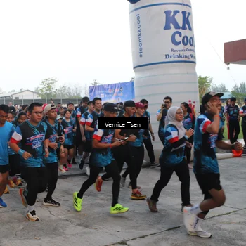 Runner Photo 7775511
