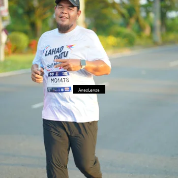 Runner Photo 7775563