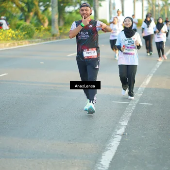 Runner Photo 7775581