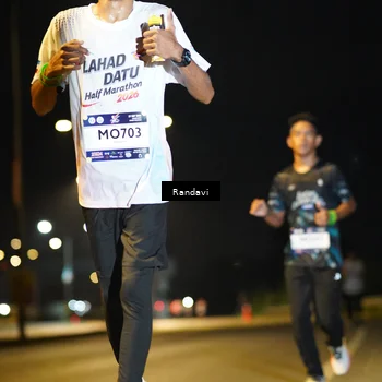 Runner Photo 7775583
