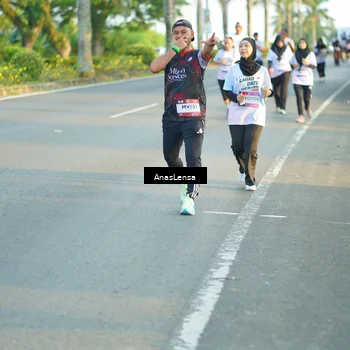 Runner Photo 7775596