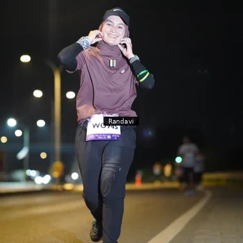 Runner Photo 7775597