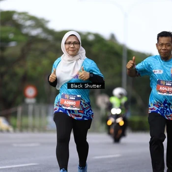Runner Photo 7775606