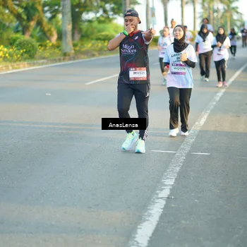 Runner Photo 7775607