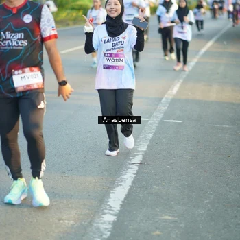 Runner Photo 7775612