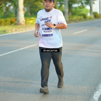 Runner Photo 7775615