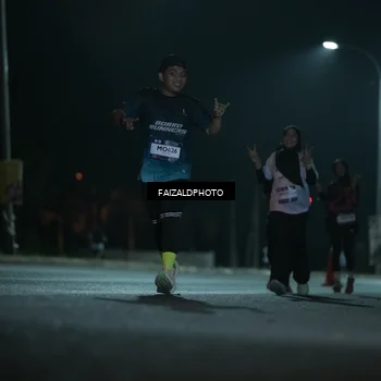 Runner Photo 7775624