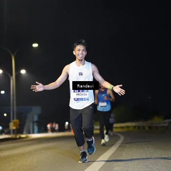 Runner Photo 7775630