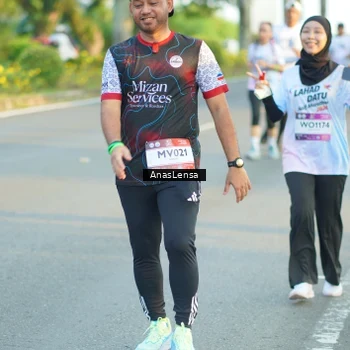 Runner Photo 7775632