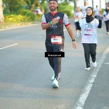 Runner Photo 7775644