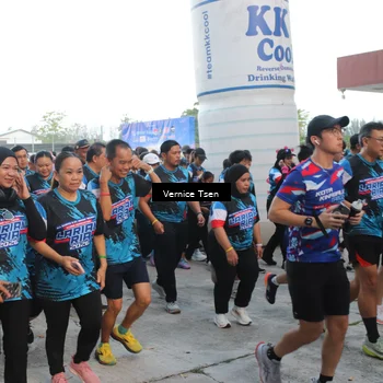 Runner Photo 7775665