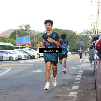Runner Photo 7775681