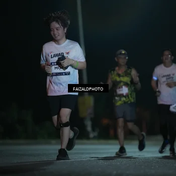 Runner Photo 7775687