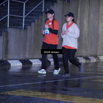 Runner Photo 7775698