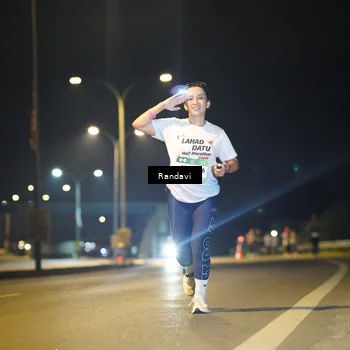 Runner Photo 7775728